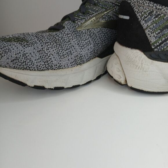 Brooks Adrenaline GTS 19 Men's Running Shoes Size 12 - Picture 8 of 10